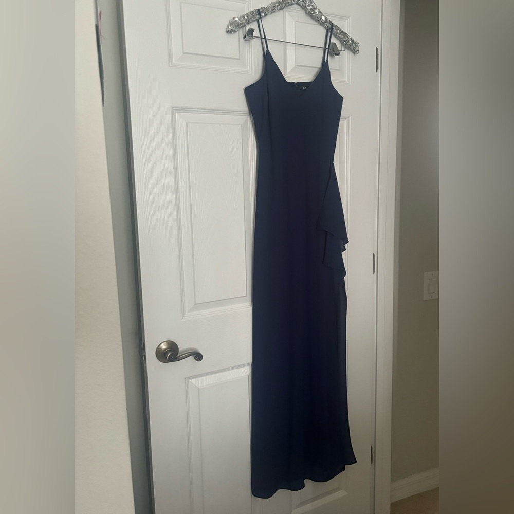 Nwt express ruffle maxi dress with slit sz 4